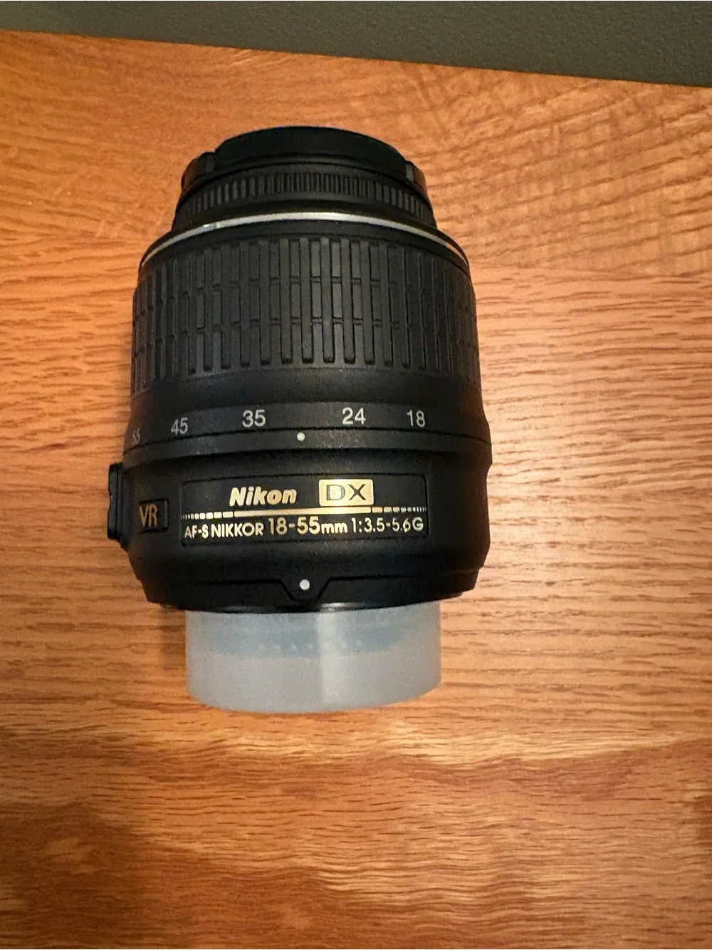 Nikon D5100 Camera Kit with Bag and zoom lens